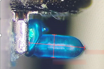 2022.08.19 纽扣电池接触点 点UV胶-模糊.png