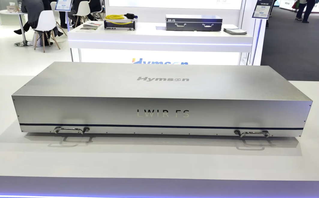 午夜在线小视频中红外飞秒激光器