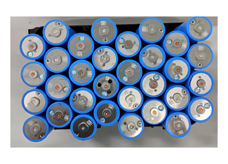 午夜在线小视频大圆柱电池模组